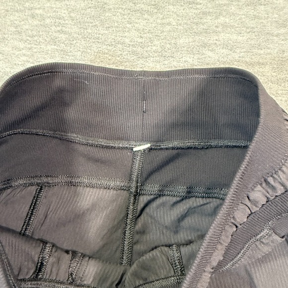 Lululemon Dance Studio Mid-Rise Cropped Pants Black 4 LW6CDQS Joggers - Picture 3 of 8